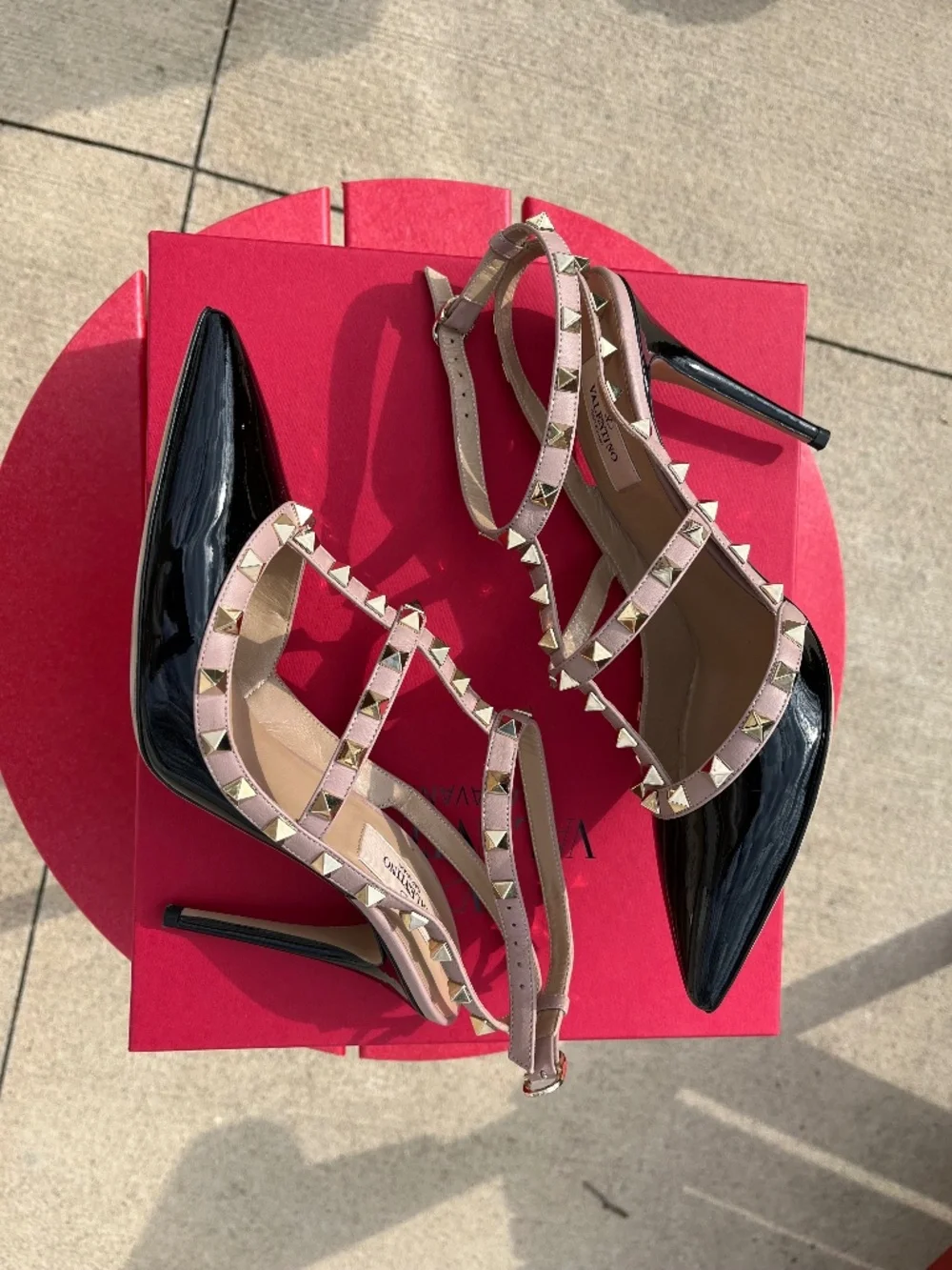 Valentino Garavani Patent Rockstud Caged Pumps 100 MM Black/Poudre- Authentic - Picture 10 of 14